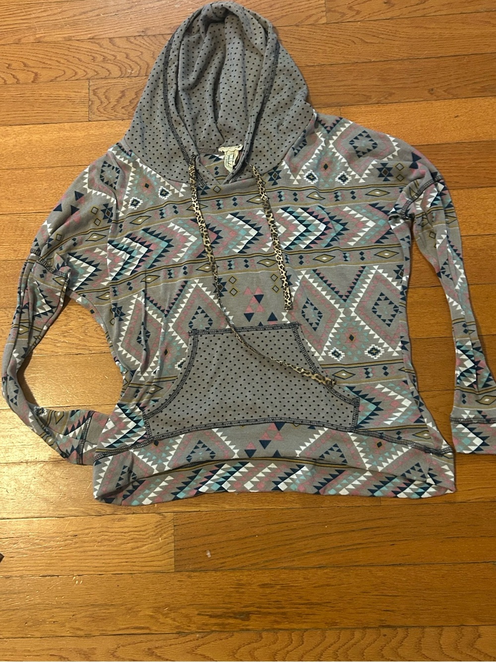 Gimmicks by BKE Aztec Southwestern Print Hoodie Sweatshirt Pocket Size M